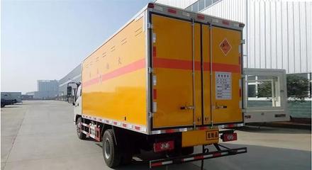 3噸爆破器材危險品運輸車 價格、廠家與防爆技術全解析